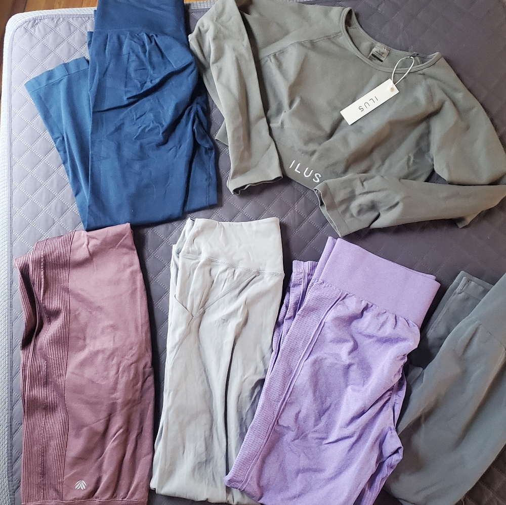 Women's Leggings & Top Set - Blue, Gray, Mauve, Lavender, White